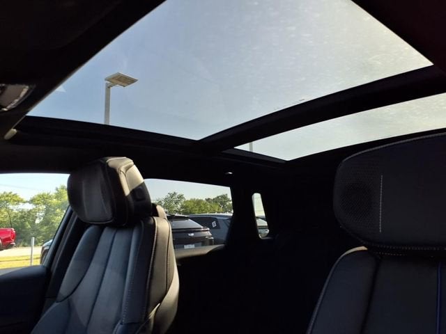 2025 Cadillac LYRIQ Sport 2