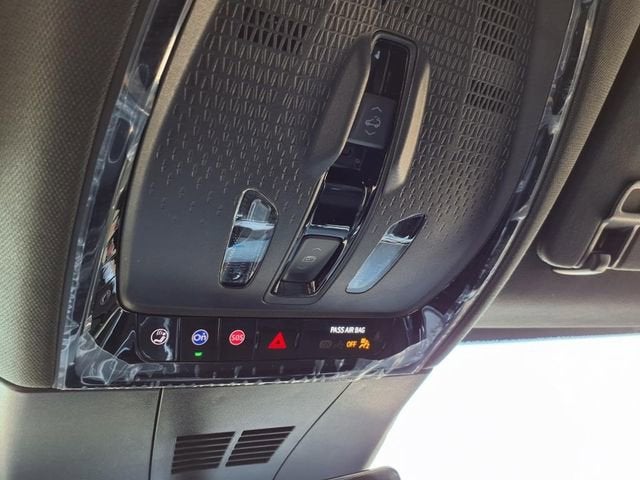 2025 Cadillac LYRIQ Sport 2