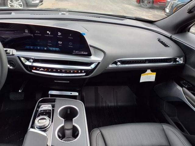 2025 Cadillac LYRIQ Sport 2