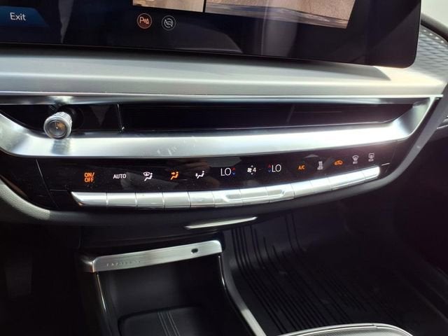 2025 Cadillac LYRIQ Sport 2