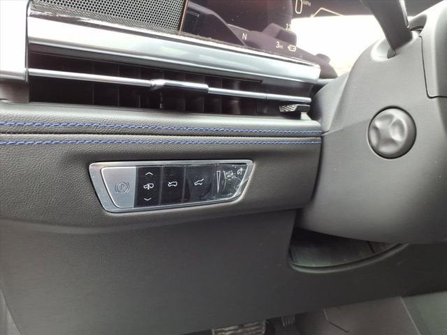 2026 Cadillac ESCALADE IQL Luxury