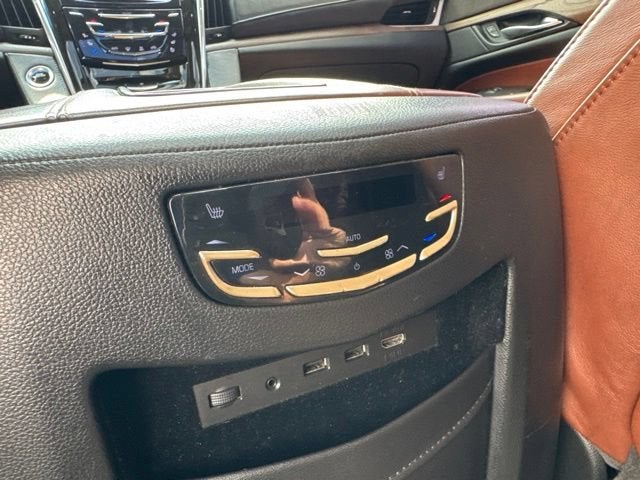 2017 Cadillac Escalade Luxury