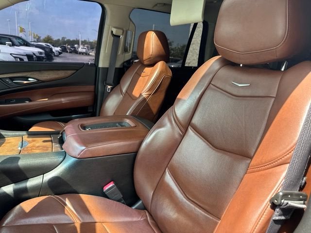2017 Cadillac Escalade Luxury