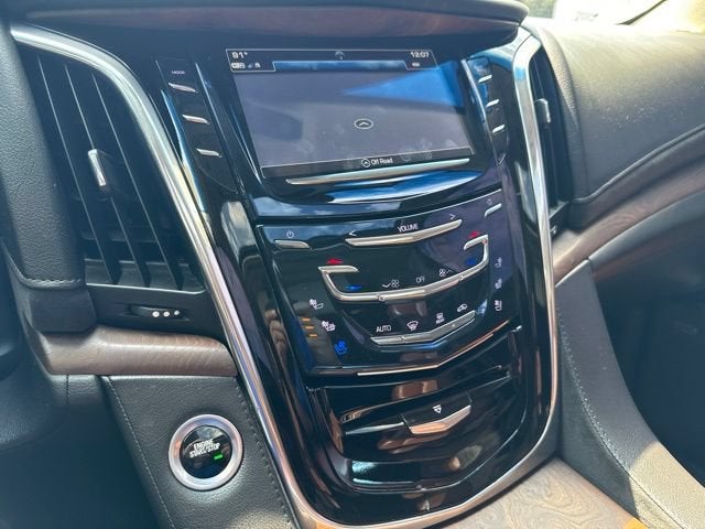 2017 Cadillac Escalade Luxury