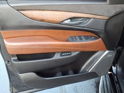 2017 Cadillac Escalade Luxury