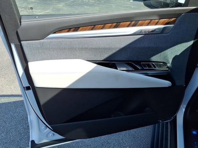 2026 Cadillac Escalade ESV Platinum Luxury