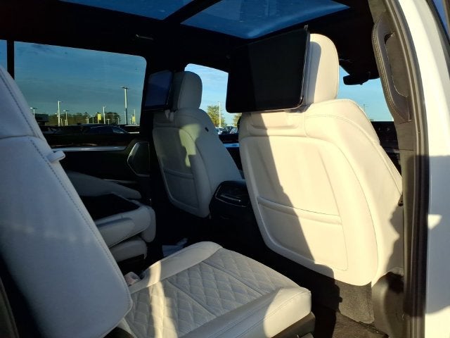 2027 Cadillac Escalade ESV Platinum Sport