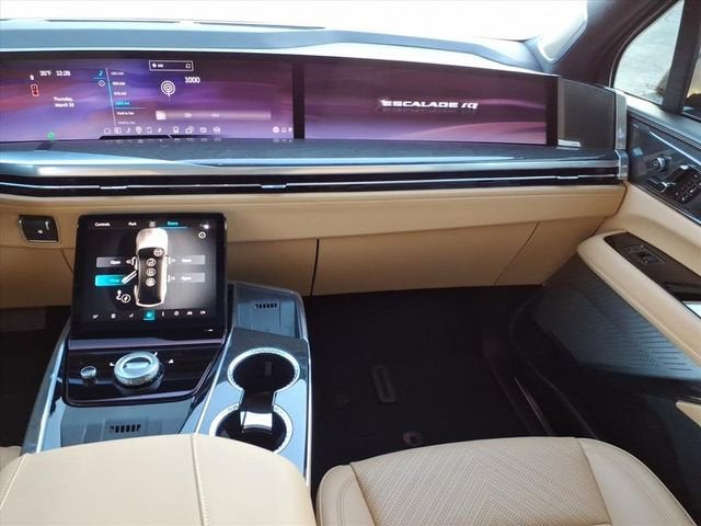 2025 Cadillac ESCALADE IQ Sport 2