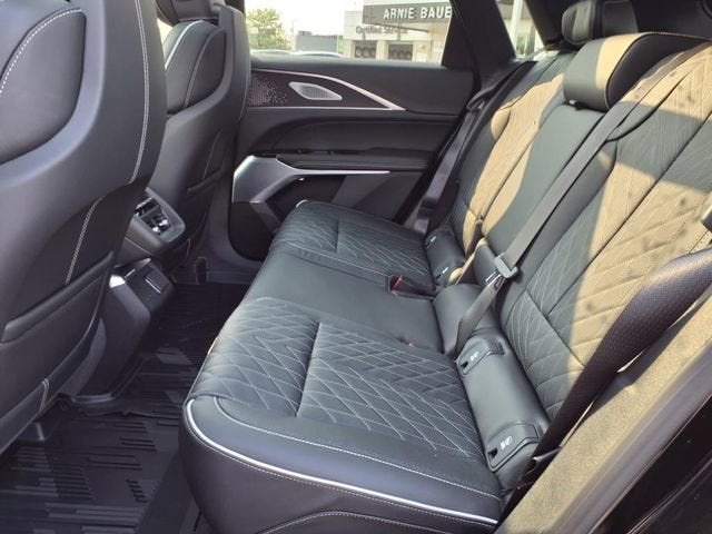 2026 Cadillac LYRIQ V-Series Premium