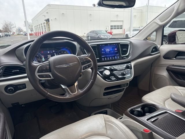 2017 Chrysler Pacifica Touring-L Plus