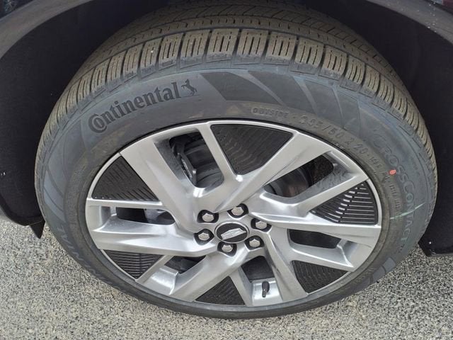 2025 Cadillac OPTIQ Luxury 1