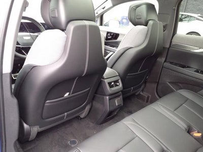 2025 Cadillac OPTIQ Luxury 1