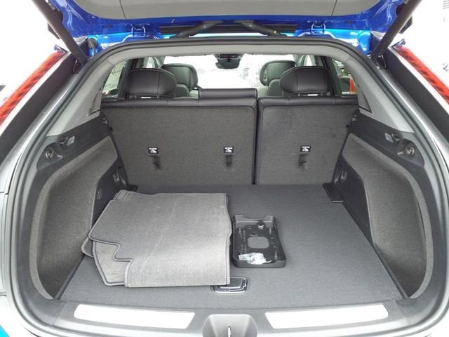 2025 Cadillac OPTIQ Luxury 1