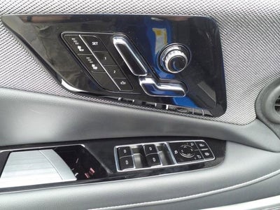 2025 Cadillac OPTIQ Luxury 1