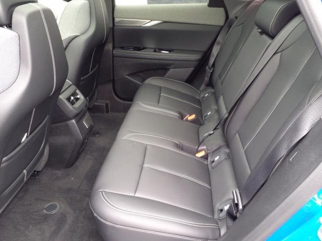 2025 Cadillac OPTIQ Luxury 1