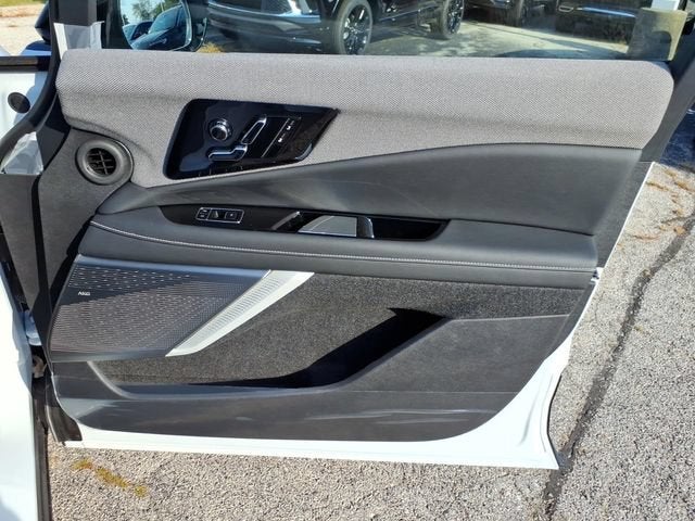 2027 Cadillac OPTIQ Sport - Photo 24