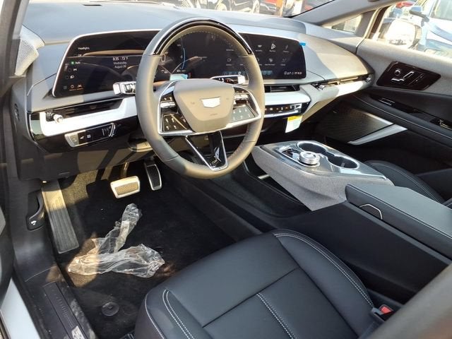 2027 Cadillac OPTIQ Sport - Photo 3