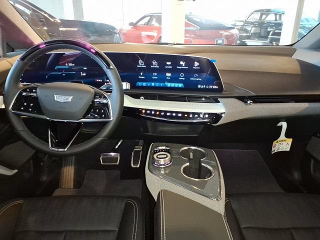 2025 Cadillac OPTIQ Sport 2 - Photo 17