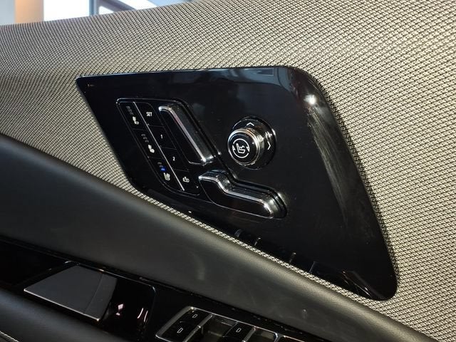 2025 Cadillac OPTIQ Sport 2 - Photo 28