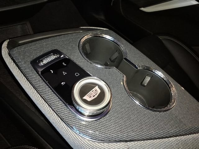 2025 Cadillac OPTIQ Sport 2 - Photo 33