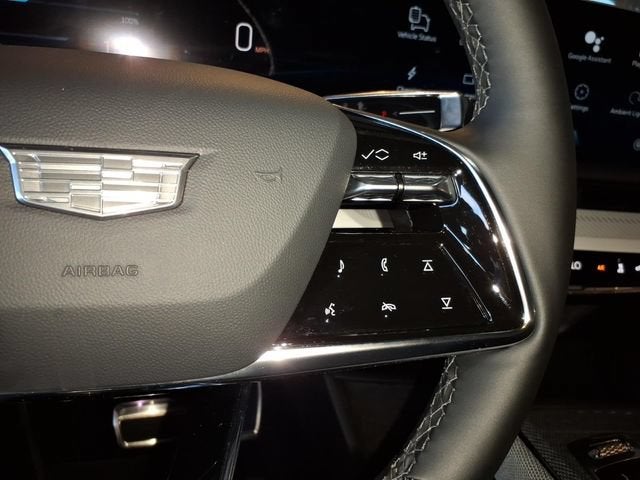 2025 Cadillac OPTIQ Sport 2 - Photo 35