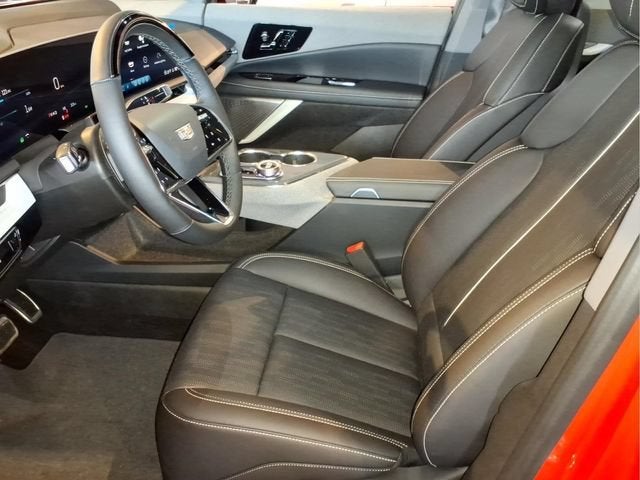2025 Cadillac OPTIQ Sport 2 - Photo 6