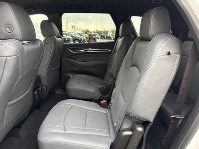 2022 Buick Enclave Essence