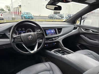2022 Buick Enclave Essence