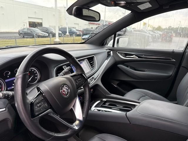 2022 Buick Enclave Essence