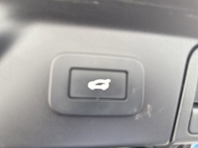 2023 Land Rover Range Rover Velar R-Dynamic S