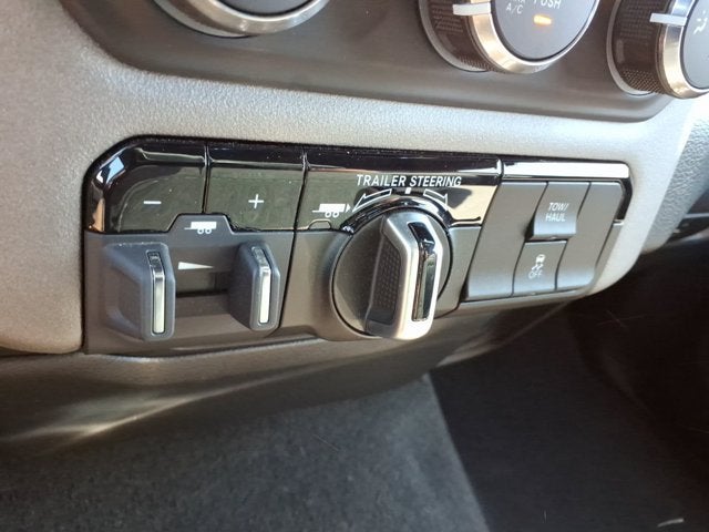 2024 RAM 1500 Tradesman Crew Cab 4x4 5'7" Box