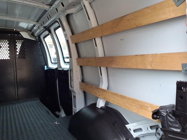 2022 Chevrolet Express Cargo 2500 WT